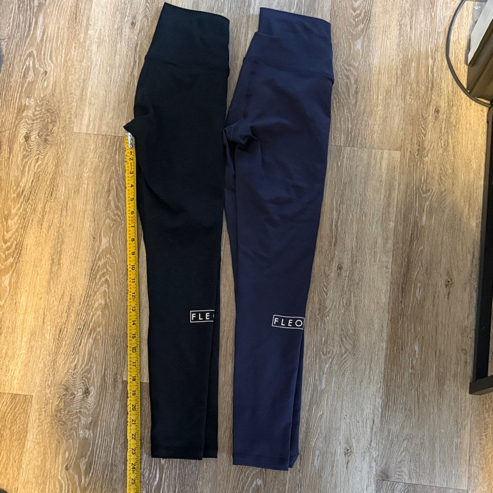 Fleo Dual-Tone Black and Navy Leggings